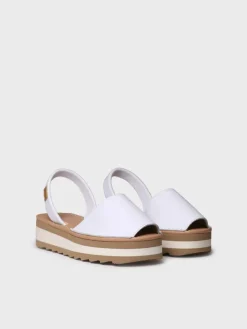 ALAIOR-P - Women's leather shoe with platform