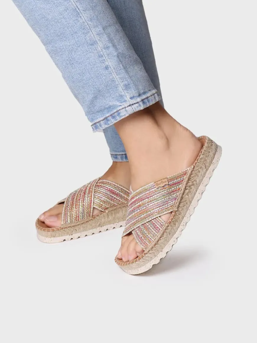 BALI-CL - Flat sandal with crossed straps with a shiny finish