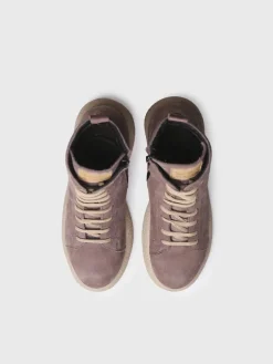 DASHA - Women's nubuck leather boot with laces