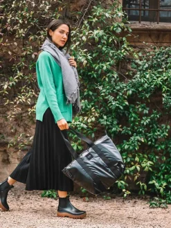 GINNY - Women's bag in padded shinny black material