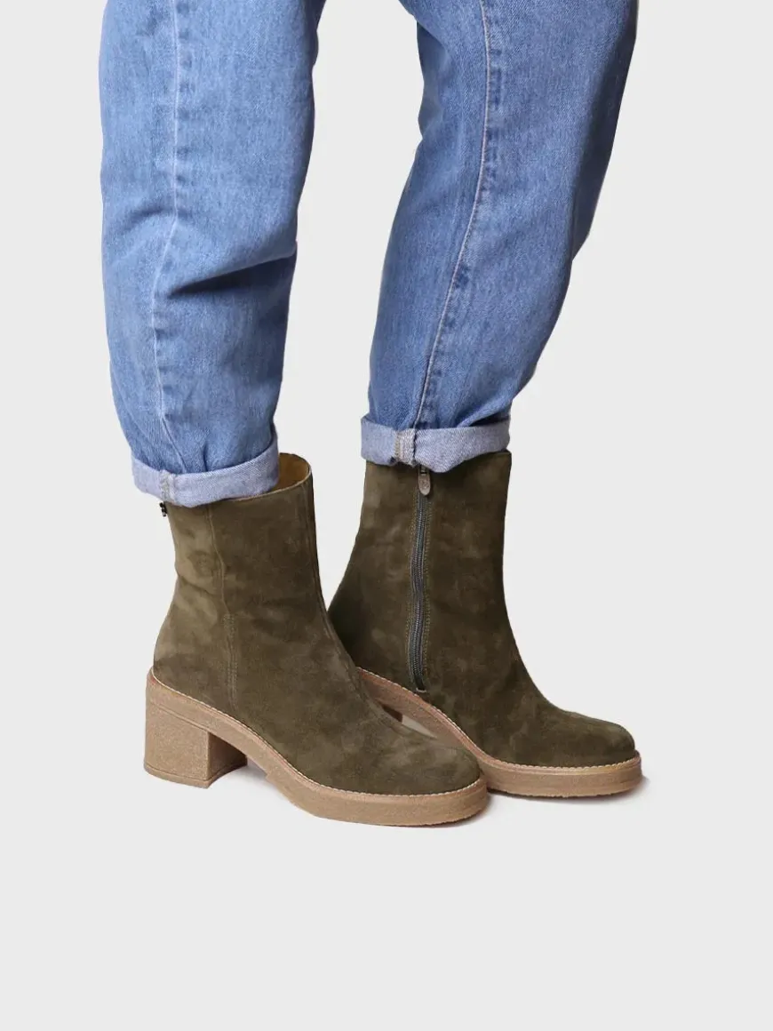 PIANI-SY - Women's Wide Heel Ankle boot in Suede