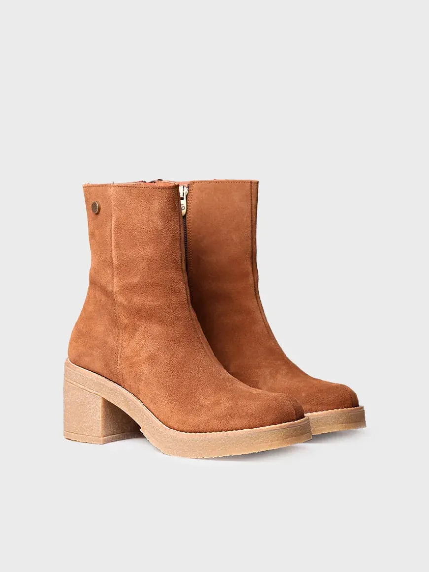 PIANI-SY - Women's Wide Heel Ankle boot in Suede